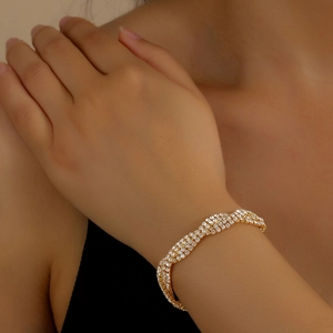 Elegant gold multi-layer twisted wave bracelet with sparkling rhinestones for women