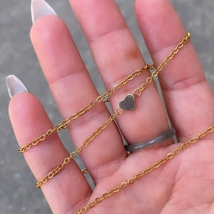 Sexy goldene Legierung Herz Taillenkette für Damen im minimalistischen Bikini-Stil