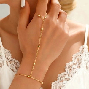 Minimalistisches Goldketten-Armband mit Ring und polierten runden Perlen für Damen