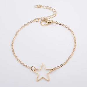 Minimalist gold star pendant bracelet with adjustable link chain and lobster clasp