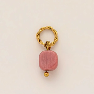 Pendentif en acier inoxydable plaqué or 18K avec une pierre rose carrée texturée