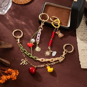 DIY Bag Charm Fashion Keychain With Cute Bear Heart Shell Duck Acrylic Resin Bead Pendant For Women Handbag Accessories