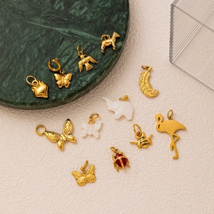 Gouden roestvrijstalen dierhangers met schelp- en steendetails voor halskettingen