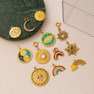 Böhmische 18k vergoldete Edelstahl-Anhänger mit Emaille-Augen und Himmelsmotiven