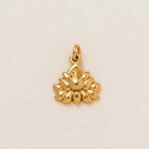Gepolijste gouden lotusbloem hanger met symmetrische blaadjes en ring voor DIY sieraden