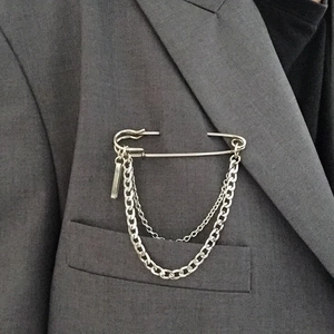 Vintage Punk Zinc Alloy Safety Pin Brooch With Double Metal Chains Antique Silver Hip Hop Streetwear Fashion Jewelry Accessory