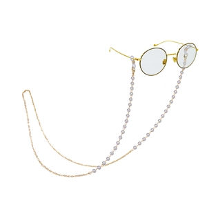 Gafas redondas doradas con cadena hecha a mano de perlas blancas y doradas