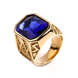 Anello massonico da uomo in acciaio al titanio dorato con grande gemma blu