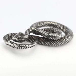 Retro punk style stainless steel cobra snake pendant with detailed scales for men