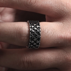 Bague Anneau Étoile Gaufrée en Acier Titane Vintage pour Hommes Punk Rock Distressed Poli Large Bague Bijoux Étoilés Personnalisés Cadeau