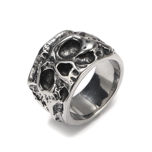 Vintage punk skull ring in silver stainless steel with gothic 3D embossed texture