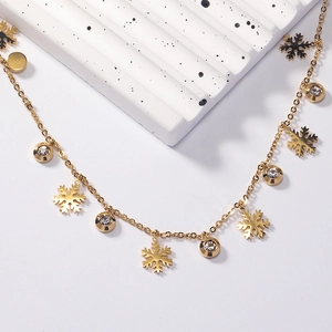 Elegante gouden titanium ketting met sneeuwvlok hangers en fonkelende kristallen dames