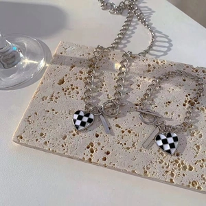 Ensemble collier et bracelet à pendentif cœur en damier avec chaîne à boucle OT