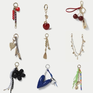 Elegant Copper Bag Charm Heart Pearl Evil Eye Horseshoe Pendant Keychain 18K Gold Plated Women Handbag Decorative Accessory