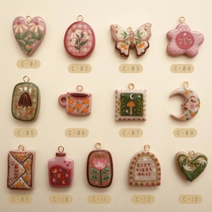18K vergoldetes farbenfrohes 13-teiliges DIY-Anhänger-Set mit Mond Schmetterling und Blumen