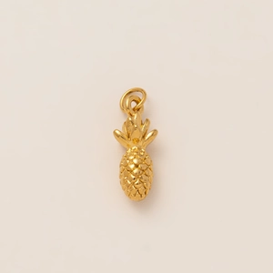 Golden pineapple pendant with 3D scale texture made of 18K gold-plated stainless steel