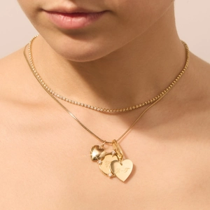 Gelaagde 18K vergulde ketting set met tennis ketting en hartvormige hangers