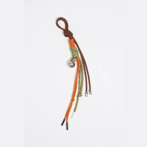 Porte-clés en corde tressée multicolore avec pendentif cloche cœur et placage en or 18K