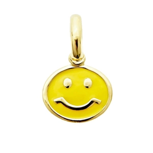 Pendentif ovale doré en acier inoxydable avec motif smiley en émail jaune sur fond blanc