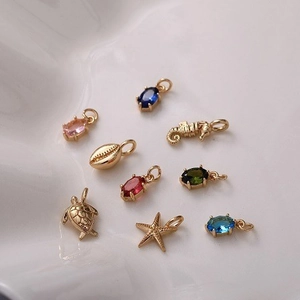 Colgantes marinos dorados con circonitas de colores y formas de mar para joyas DIY