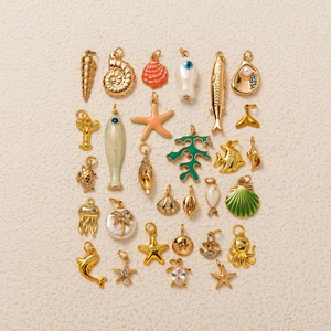 Collana Con Ciondolo a Tema Oceano in Rame Placcato Oro per Donna Conchiglia Pesce Stella Marina Perla Artificiale Gioielli