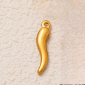 Detailed close-up of a 18K gold-plated cornicello horn pendant on a textured background