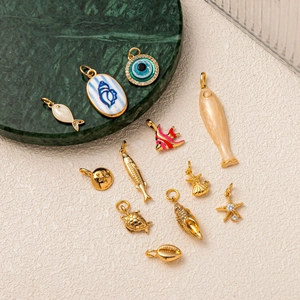 Collection de breloques marines en or avec poissons et étoiles de mer pour bijoux DIY