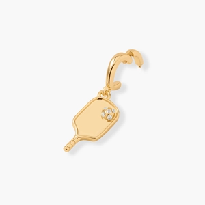 Detail van 18K vergulde pickleball-racket hanger met sprankelende kristallen bol detail
