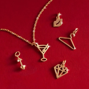 Elegante 18K vergulde roestvrijstalen hangers in diverse creatieve gouden vormen