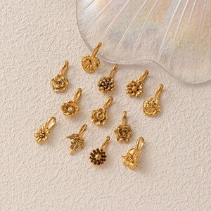 Lot de 12 pendentifs floraux vintage plaqués or 18 carats en acier inoxydable pour bijoux