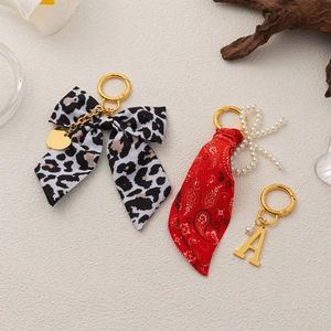 Fashion Leopard Bow Red Paisley Bag Pendant Gold Letter A Artificial Pearl Bowknot Keychain For Women Bag Charm Jewelry Gift