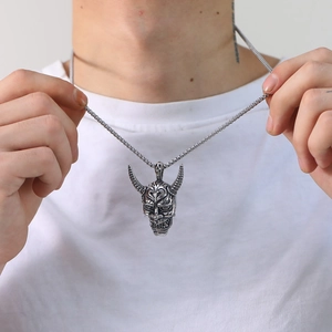 Punk Retro Hannya Mask Pendant Necklace Titanium Steel Long Horn Demon Skull Hip Hop Men Jewelry Gothic Ghost Head Necklace