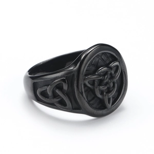 Anillo vintage para hombre en acero inoxidable negro con grabado de nudo celta