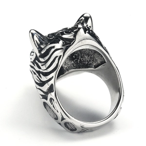 Detailed back view of viking wolf ring with intricate fur texture in antique silver finish