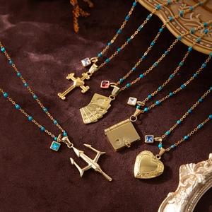 Collana con Pendente in Acciaio Inossidabile e Strass per Donna Uomo Placcato Oro 18K Croce Cuore Carta Libro Tridente Gioielli