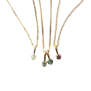 Ensemble de colliers pierre de naissance à trois griffes avec chaîne en acier doré