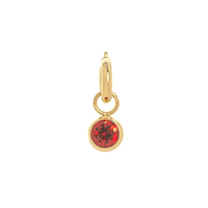 Détail du pendentif plaqué or 18 carats avec pierre rouge facettée sur monture ronde