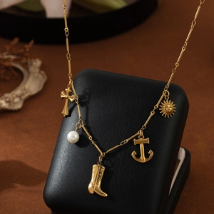 Collier Pendentif Vintage en Acier Inoxydable Plaqué Or 18K Croix Soleil Ancre Botte de Cowboy Perle Artificielle Unisexe Bijoux Boho
