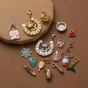 18K Vergoldete Edelstahl Büroklammer Kette Halskette Mit Emaille Anhänger Glückskatze Herz Anhänger Für Damen DIY Schmuck