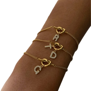 Bracelet chaîne à nœud plaqué or pour femme avec breloques alphabétiques en zircon