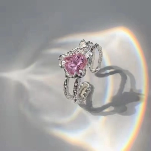 Eleganter silberner offener Ring mit rosa Herzzirkon und Folientextur für Damen