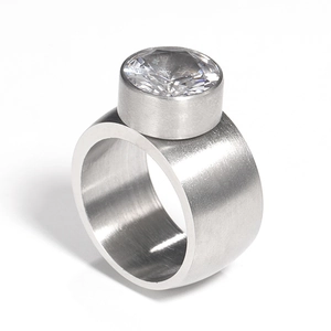 Herren Hip-Hop-Ring aus Titanstahl mit großem rundem Zirkon und gebürsteter Metalloberfläche