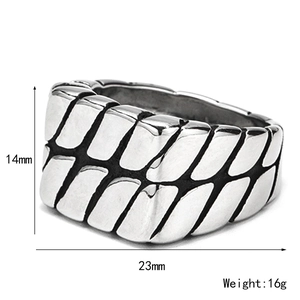 Details des 14mm Punk-Stahlrings mit Maßangaben und Gewichtsspezifikationen im Bild