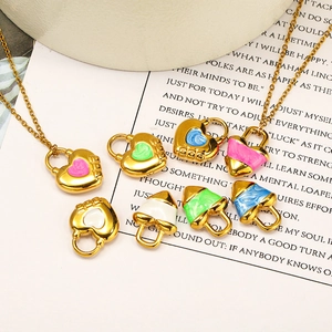 Collier Pendentif Serrure Coeur en Acier Titane Plaqué Or 18K pour Femme Minimaliste Émail Coloré Collier de l'âme Bijoux Cadeau