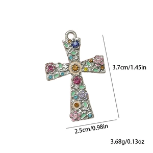 Collar de cruz floral de colores para mujer con cristales y medidas de 3,7x2,5 cm