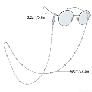 Detail showing pearl eyewear chain length 69cm and silicone connector loop size 2.2cm