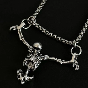Edelstahl-Skelett-Anhänger im Gothic-Punk-Stil mit silberner Kette für Damen und Herren