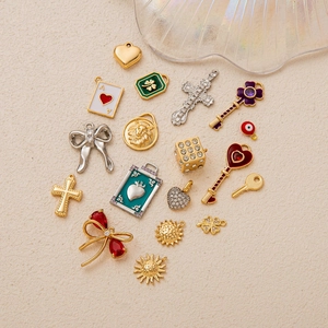 18K Gold Plated Copper Pendant Heart Cross Bow Sun Lion Poker Dice Key Four-leaf Clover Jewelry Accessories For Women