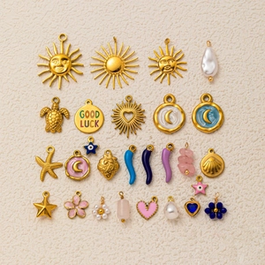 Collana con Pendente in Acciaio Inossidabile Vintage per Donna Placcato Oro 18K Smalto Tartaruga Cuore Luna Stella Stella Marina Fai da Te Regalo Gioielli