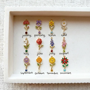Collana Con Ciondolo Fiore del Mese di Nascita in Rame Con Strass Perla Artificiale Oro Placcato Smalto Gioielli Floreali per Donna